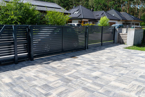 Best Affordable Driveway Pavers  in Lewistown, IL